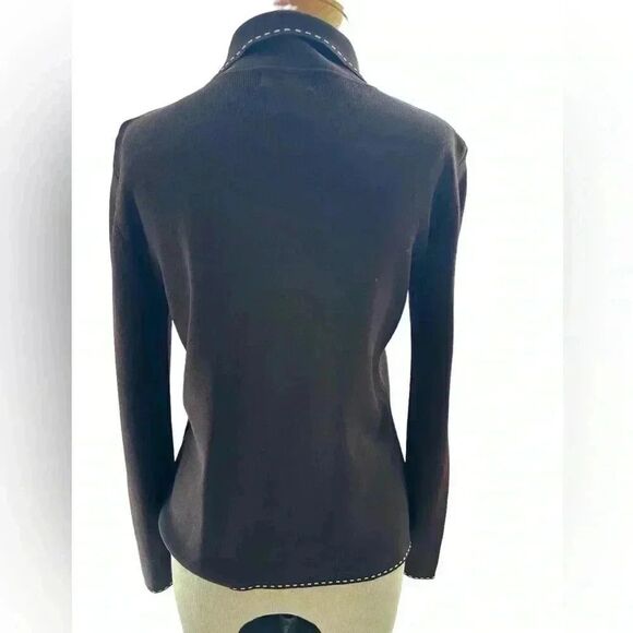 Beautiful lightweight cardigan top. button down with collar. - Picture 5 of 6